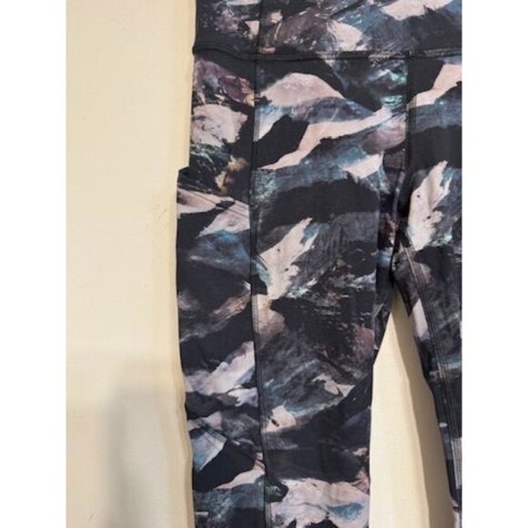 Lululemon Camouflage Leggings Black/Bluish/Gray Size 6 - Picture 3 of 16